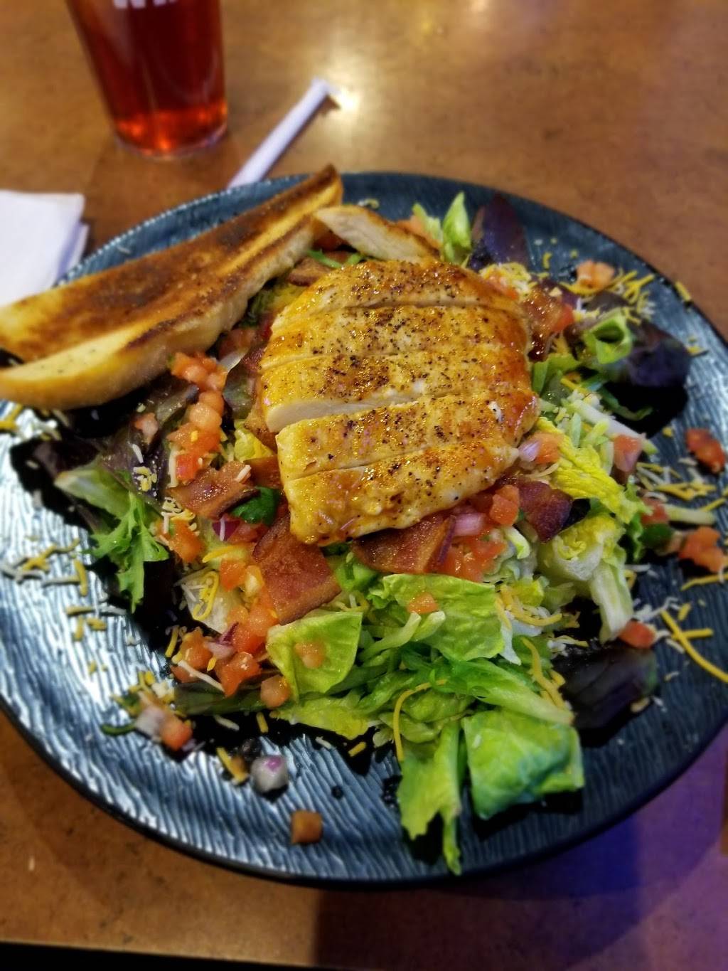 Buffalo Wild Wings | restaurant | 1050 Stafford Market Pl, Stafford, VA 22556, USA | 5402880580 OR +1 540-288-0580