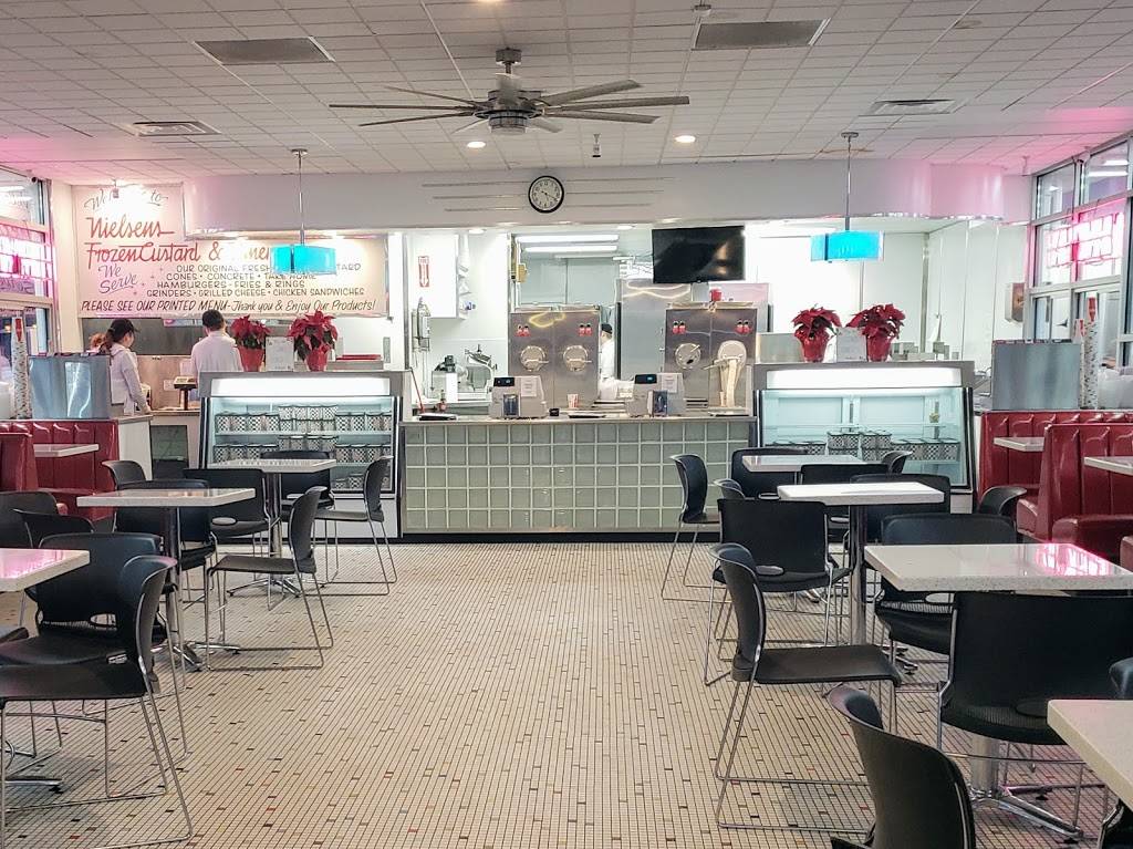 Nielsens Frozen Custard | restaurant | 3779 S Jordan Pkwy, South Jordan, UT 84009, USA | 8012807479 OR +1 801-280-7479