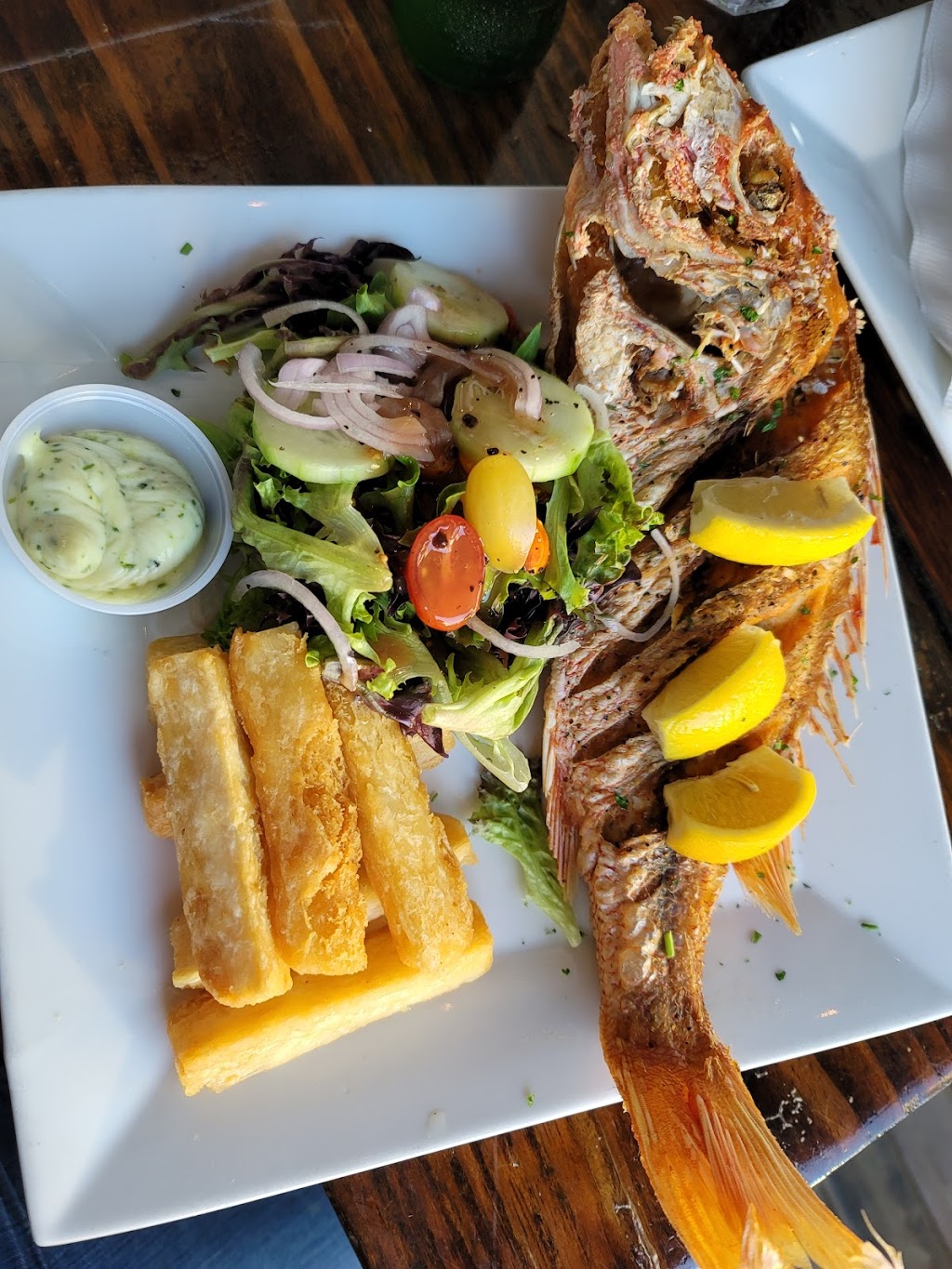 Pirate Republic Seafood Restaurant | restaurant | 400 SW 3rd Ave, Fort Lauderdale, FL 33315, USA | 9547613500 OR +1 954-761-3500