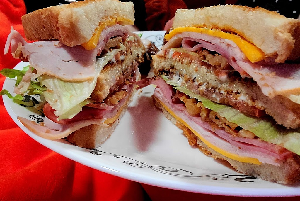 Leggs Diner & Deli | restaurant | 5308 Big Tyler Rd, Charleston, WV 25313, USA | 3047767676 OR +1 304-776-7676