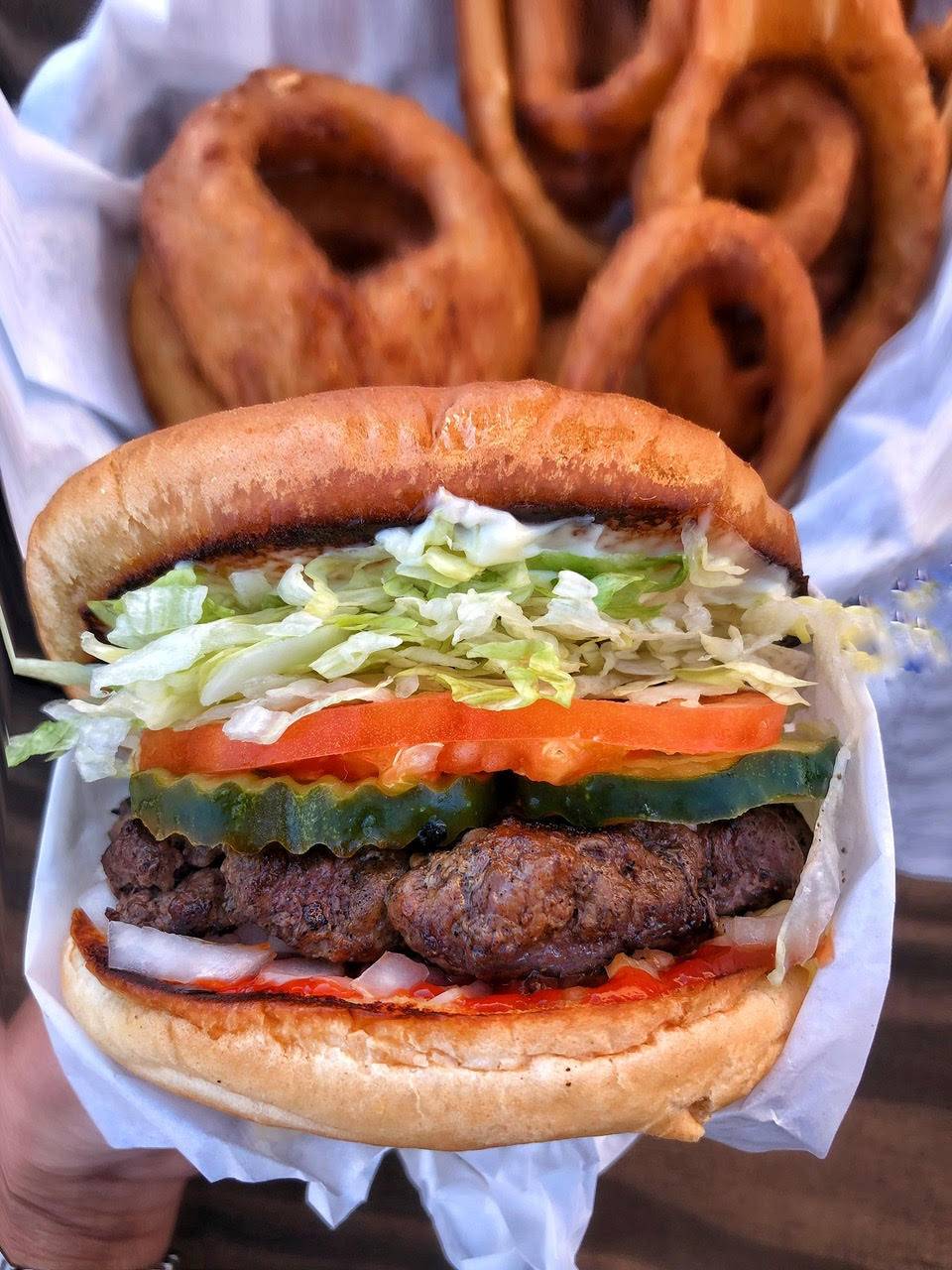 Rogers Burgers | restaurant | 2320 W Victory Blvd, Burbank, CA 91506, USA | 8188466620 OR +1 818-846-6620