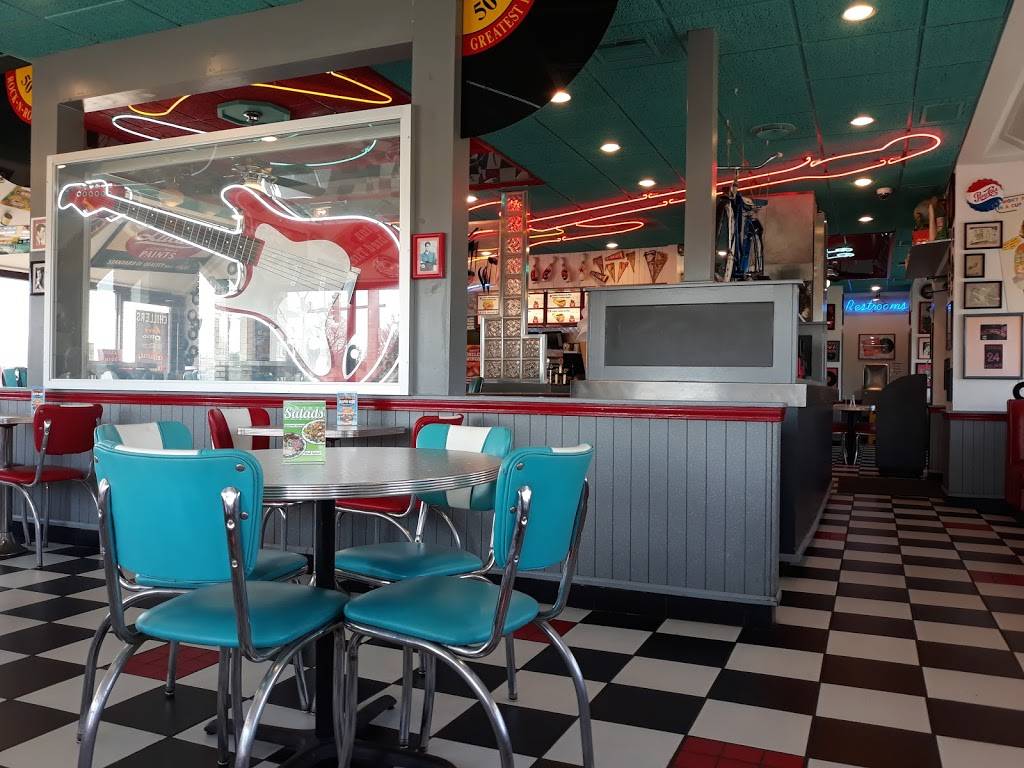 Spangles | restaurant | 1818 E Pawnee St, Wichita, KS 67211, USA | 3162651330 OR +1 316-265-1330