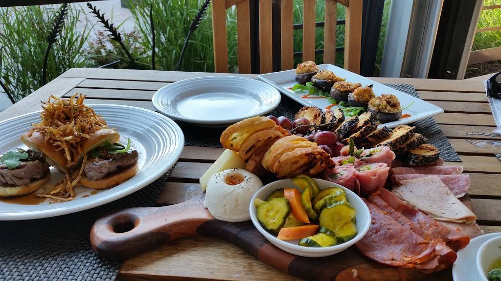 CocoBolos Mexican Grill And Cantina | restaurant | 5621 W 135th St Ste 2610, Overland Park, KS 66223, USA | 9137665000 OR +1 913-766-5000