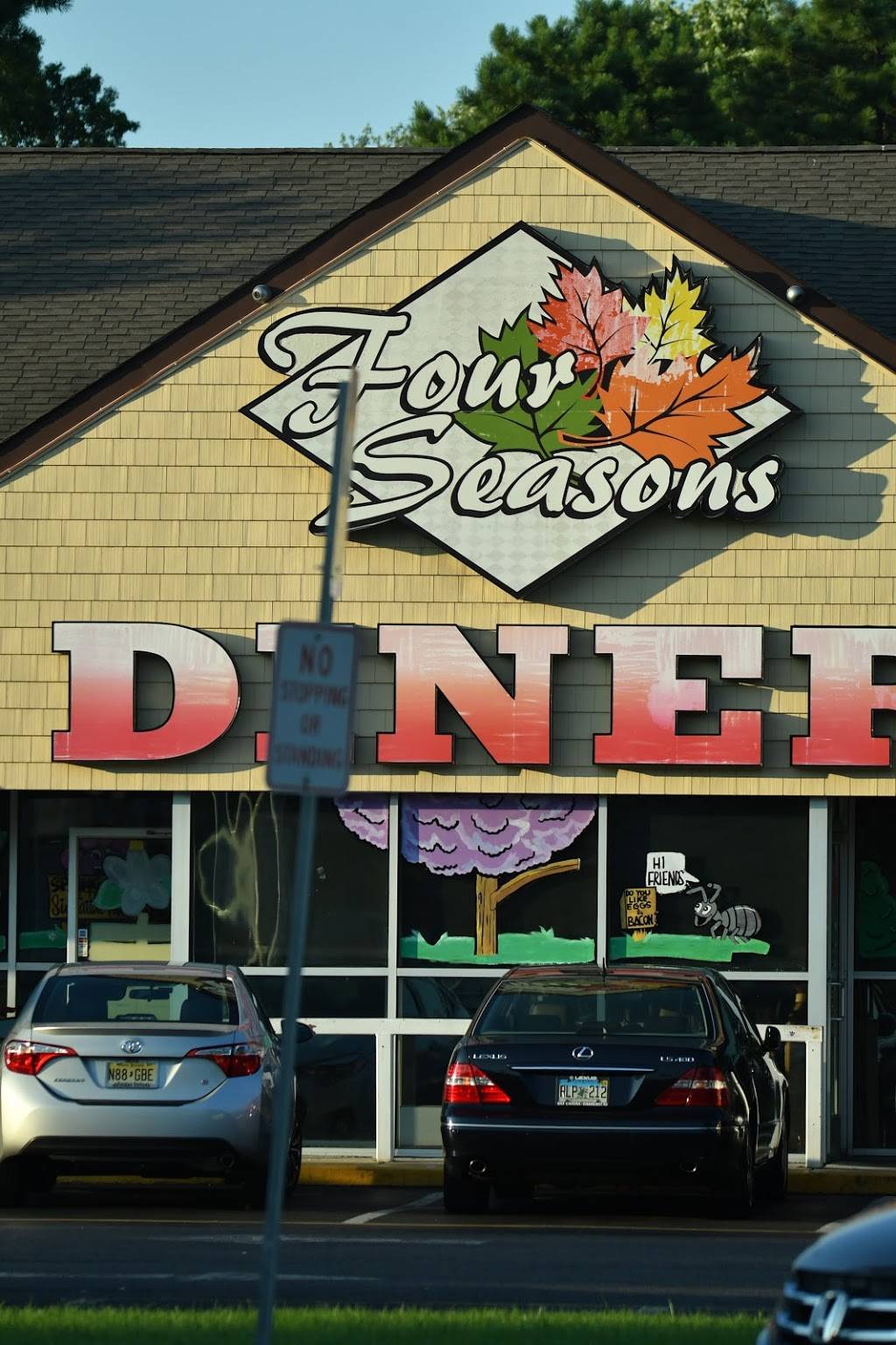Four Seasons Diner | restaurant | 823 Fischer Blvd, Toms River, NJ 08753, USA | 7322708778 OR +1 732-270-8778