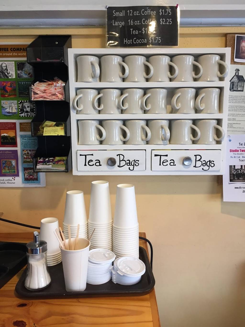 Fat Tomato Grill | restaurant | 241 York St #3, York, ME 03909, USA | 2073635333 OR +1 207-363-5333