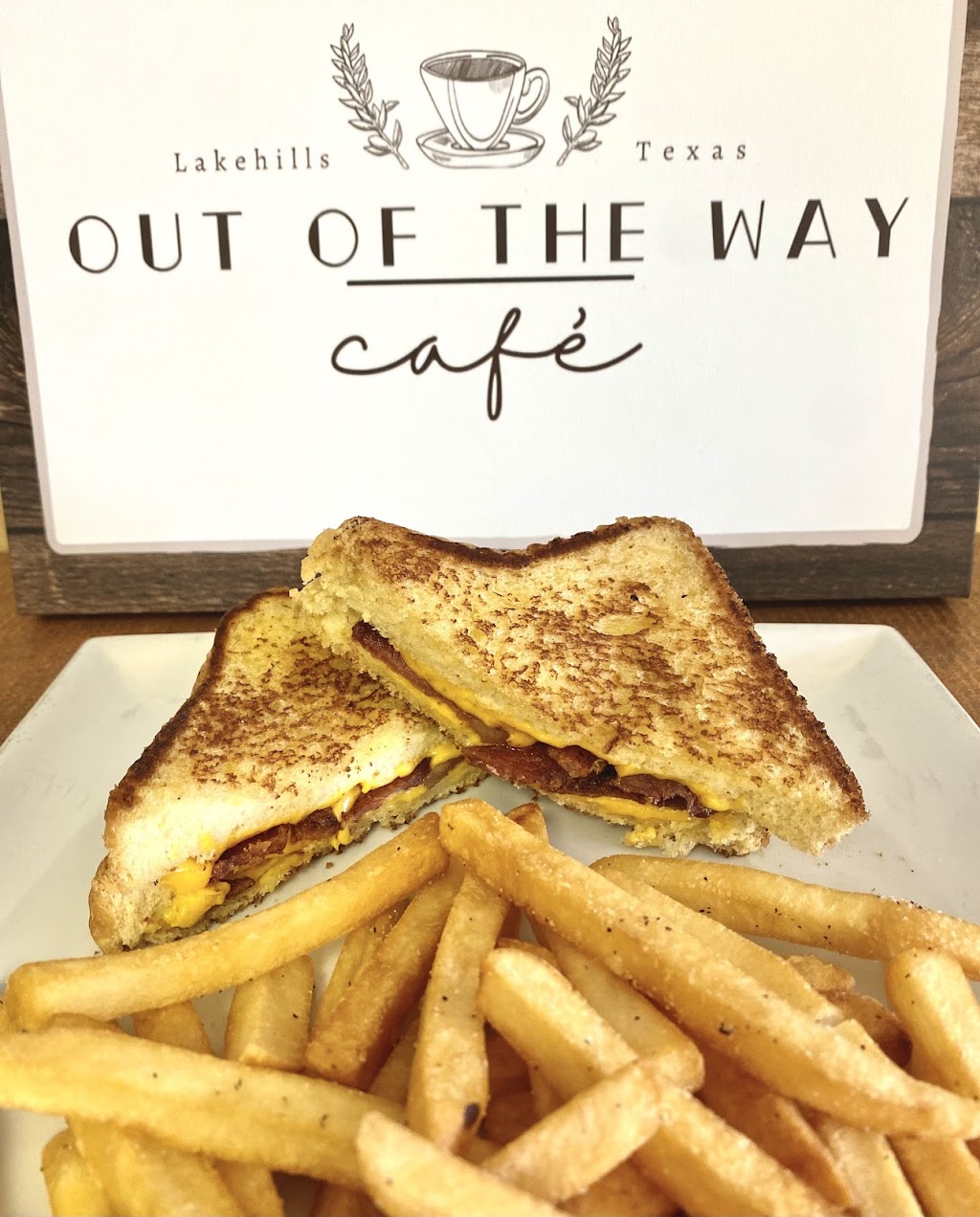 Out Of The Way Cafe | meal takeaway | 11816 PR 37, Lakehills, TX 78063, USA | 8303461255 OR +1 830-346-1255