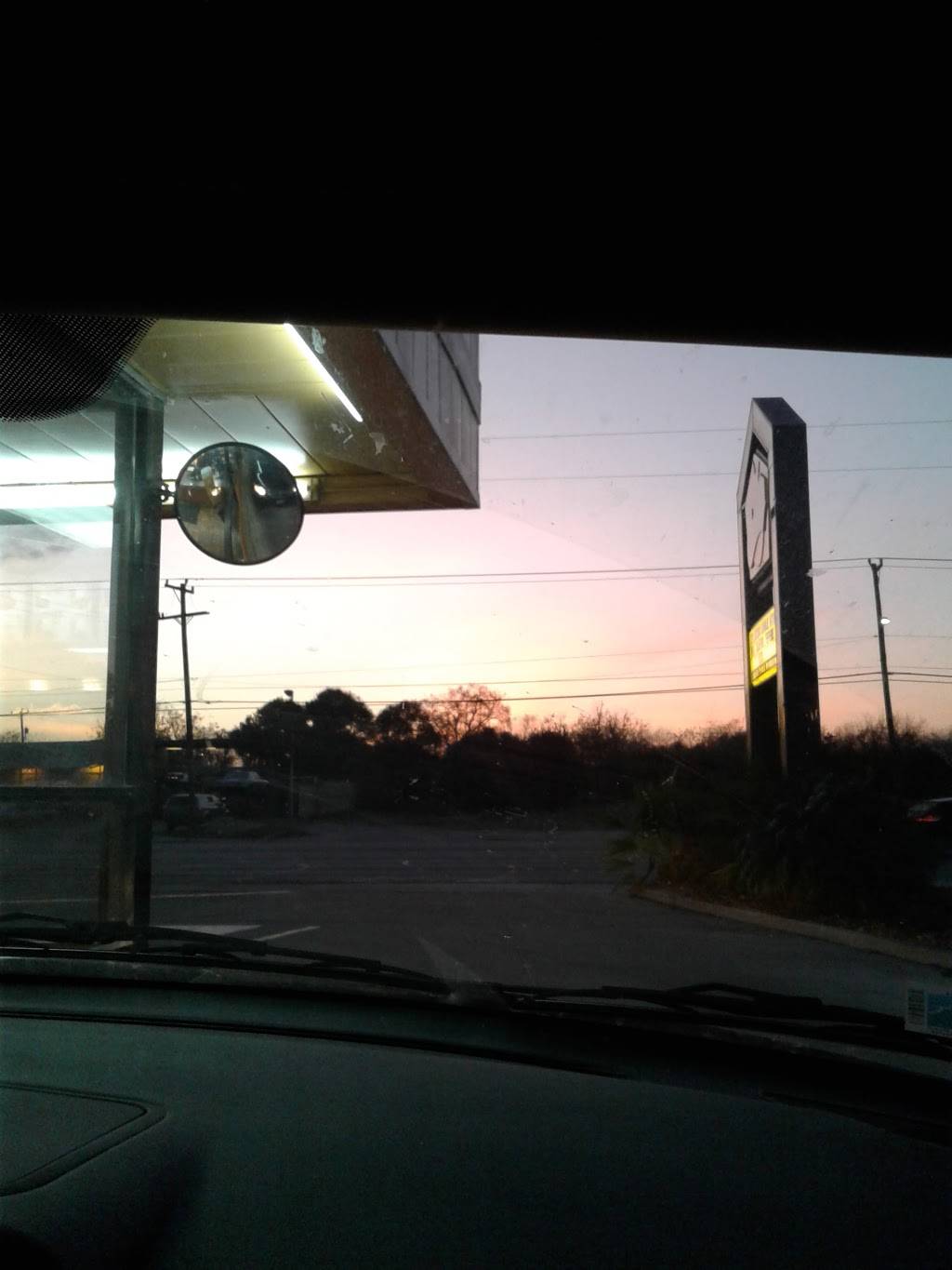 Churchs Chicken | restaurant | 1850 S General McMullen Dr, San Antonio, TX 78226, USA | 2104325851 OR +1 210-432-5851