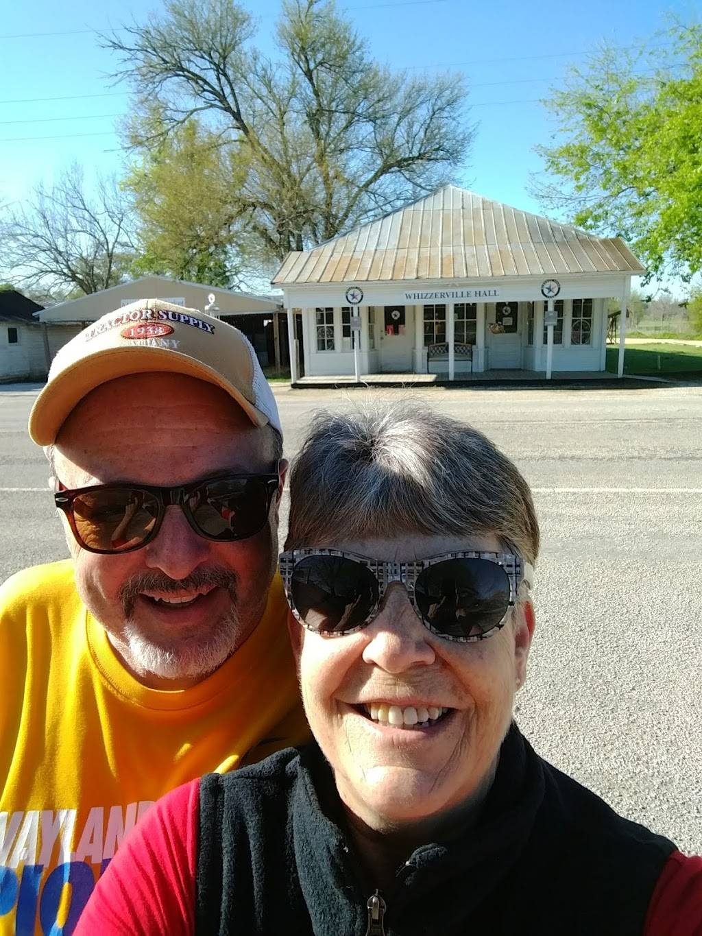 Whizzerville Hall | restaurant | 6320 FM713, Dale, TX 78616, USA | 5123984601 OR +1 512-398-4601