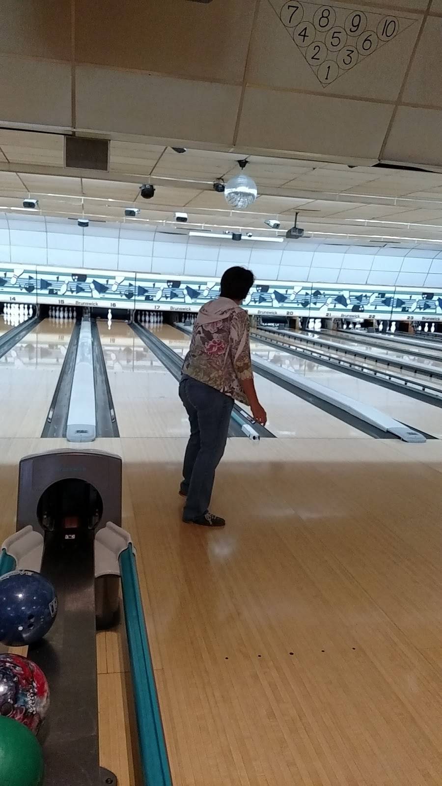 Pla-Mor Lanes | restaurant | 4901 Linden Ave, Dayton, OH 45432, USA | 9372533111 OR +1 937-253-3111