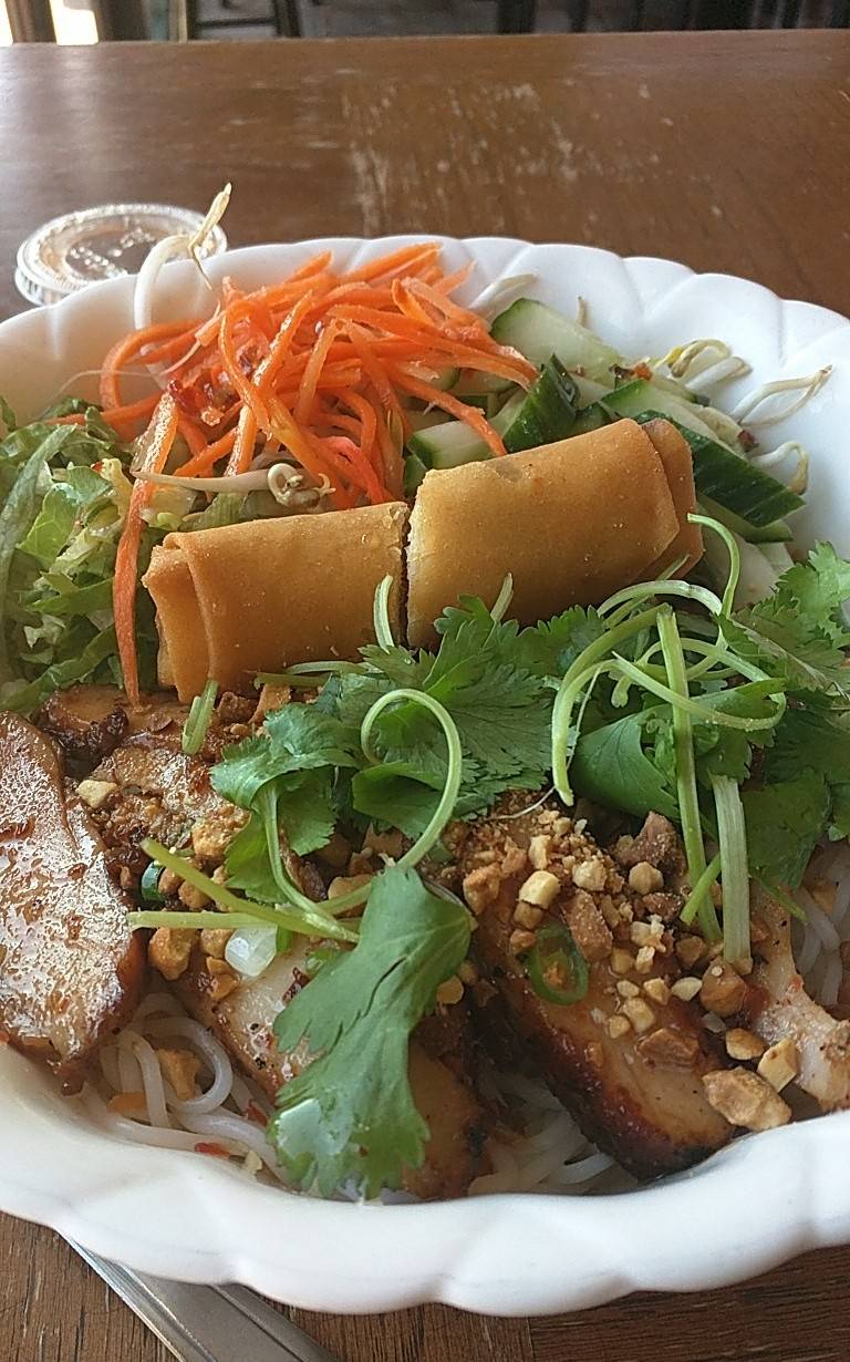 Vietalia Kitchen | restaurant | 1220 S Cooper St, Arlington, TX 76013, USA | 8174601945 OR +1 817-460-1945