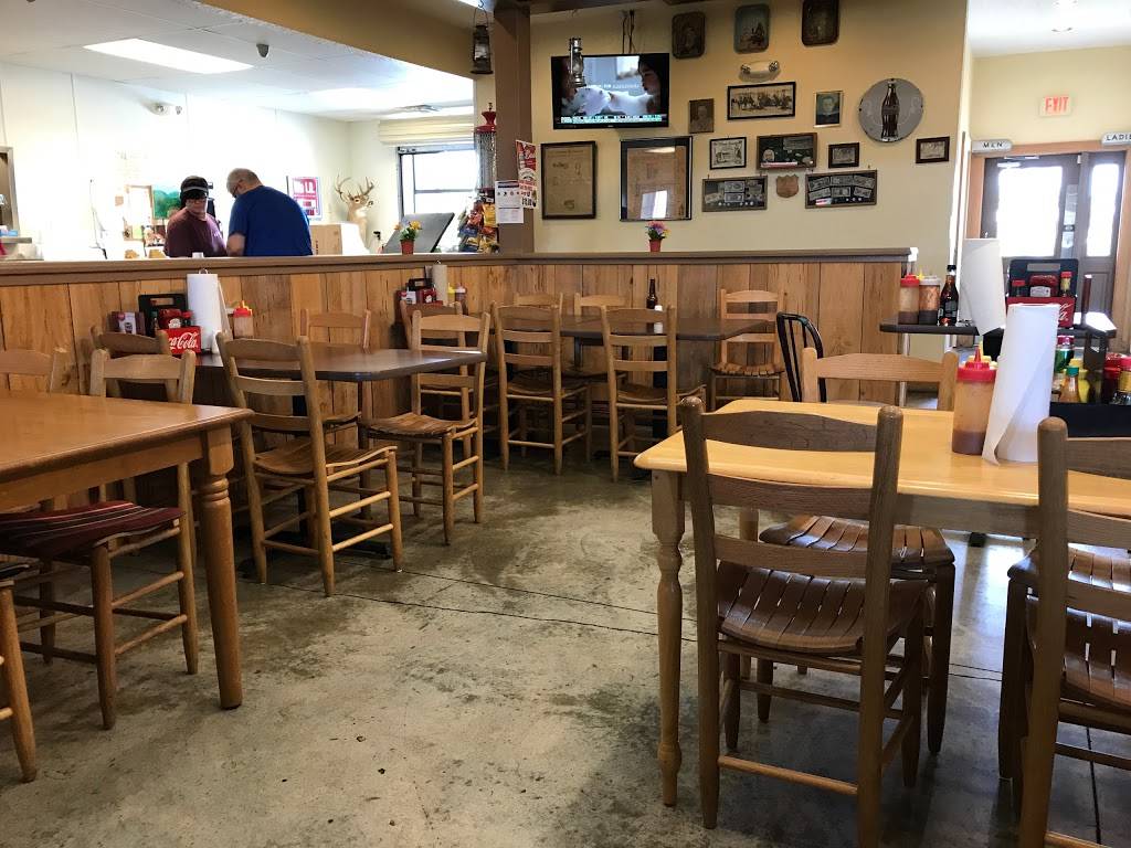 Burkes BBQ | restaurant | 311 Co Rd 466A, Fruitland Park, FL 34731, USA | 3527874227 OR +1 352-787-4227