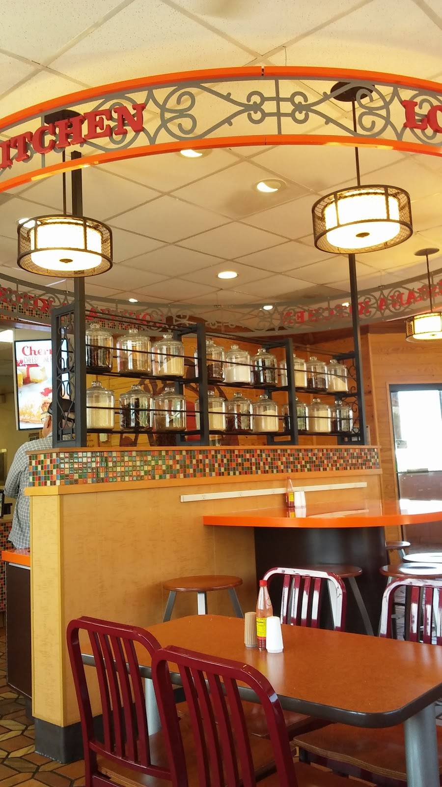 Popeyes Louisiana Kitchen | restaurant | 1145 I-35, New Braunfels, TX 78130, USA | 8306292030 OR +1 830-629-2030