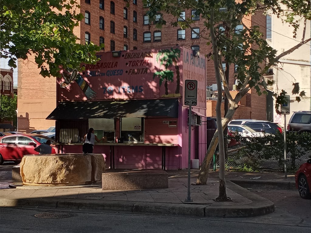 La Palapa Downtown | restaurant | 1110 Preston St, Houston, TX 77002, USA | 7132289620 OR +1 713-228-9620