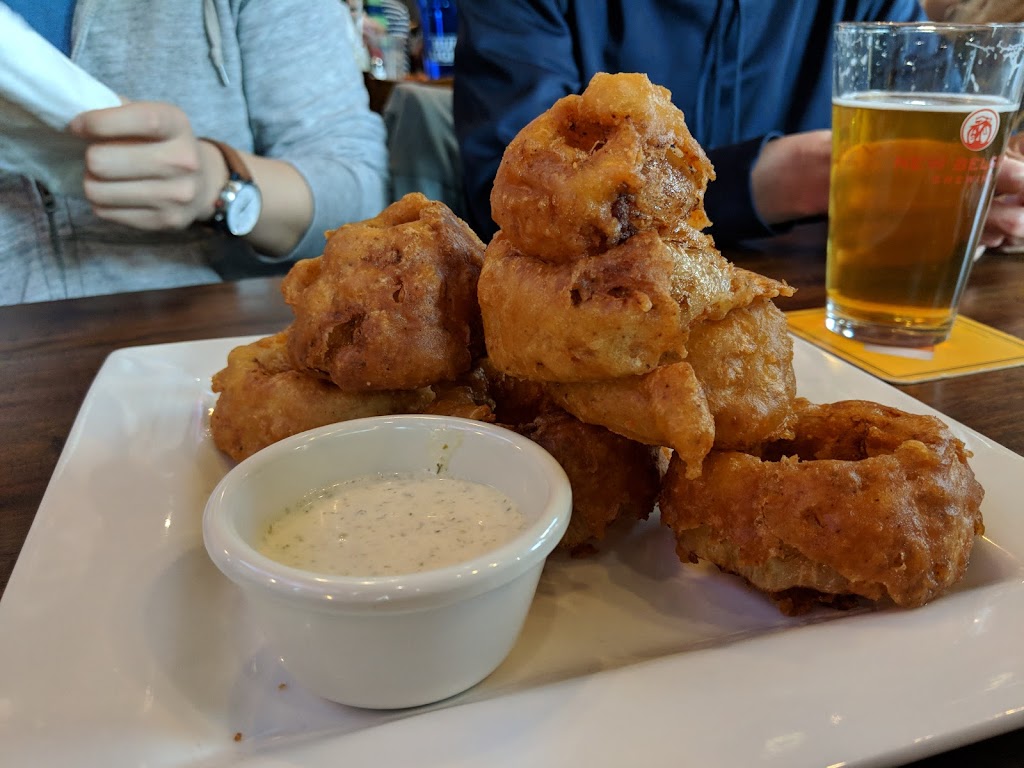 T12 Social House | restaurant | 4501 12th Ave NE, Seattle, WA 98105, USA | 2065356055 OR +1 206-535-6055