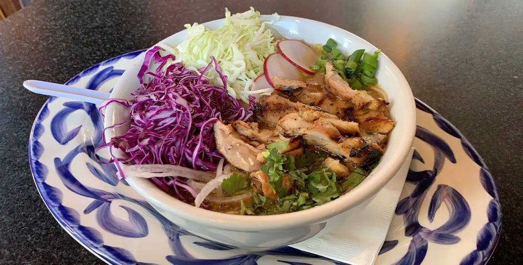 El Cuartito | restaurant | 4935 N Mesa St, El Paso, TX 79912, USA | 9158758670 OR +1 915-875-8670