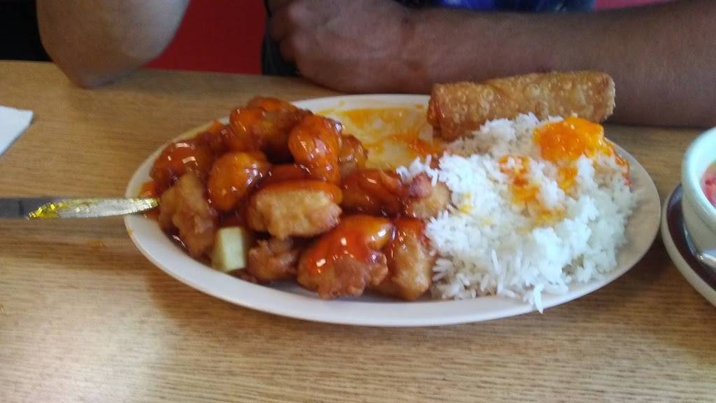 Lums Chop Suey | restaurant | 23634 Van Born Rd, Dearborn Heights, MI 48125, USA | 3132922454 OR +1 313-292-2454