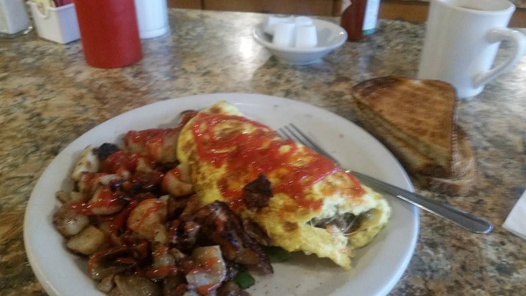 Ware Cafe & Catering Services | restaurant | 24 W Main St, Ware, MA 01082, USA | 4139674611 OR +1 413-967-4611