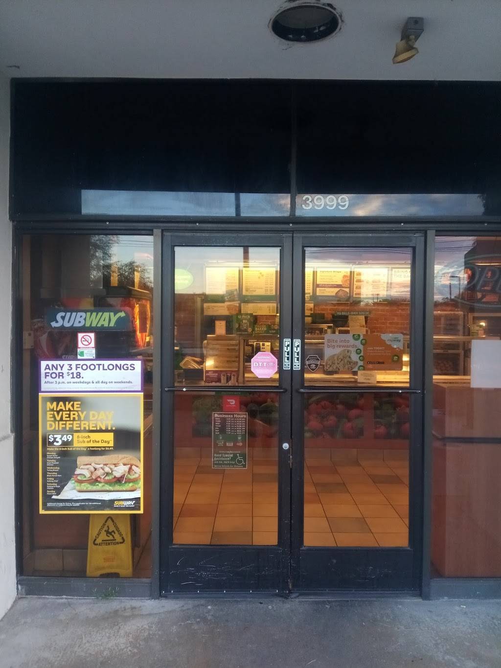 Subway | meal takeaway | 3999 E Grant Rd, Tucson, AZ 85712, USA | 5208818655 OR +1 520-881-8655