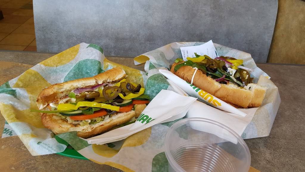 Subway | restaurant | 54 N Salem Warren Rd, North Jackson, OH 44451, USA | 3305382866 OR +1 330-538-2866