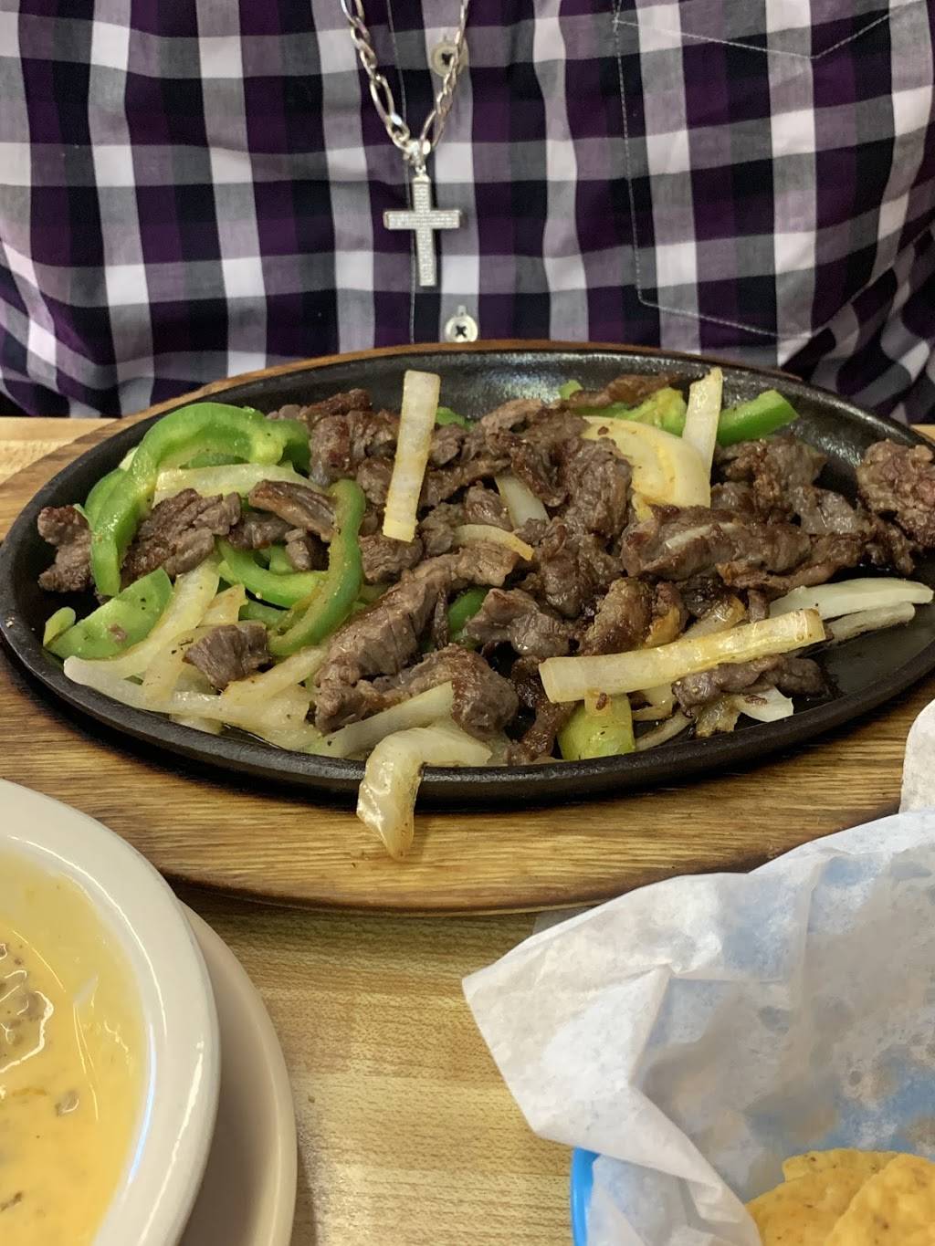 Rogelios Restaurant | cafe | 625 S L B J Dr, San Marcos, TX 78666, USA | 5123924141 OR +1 512-392-4141