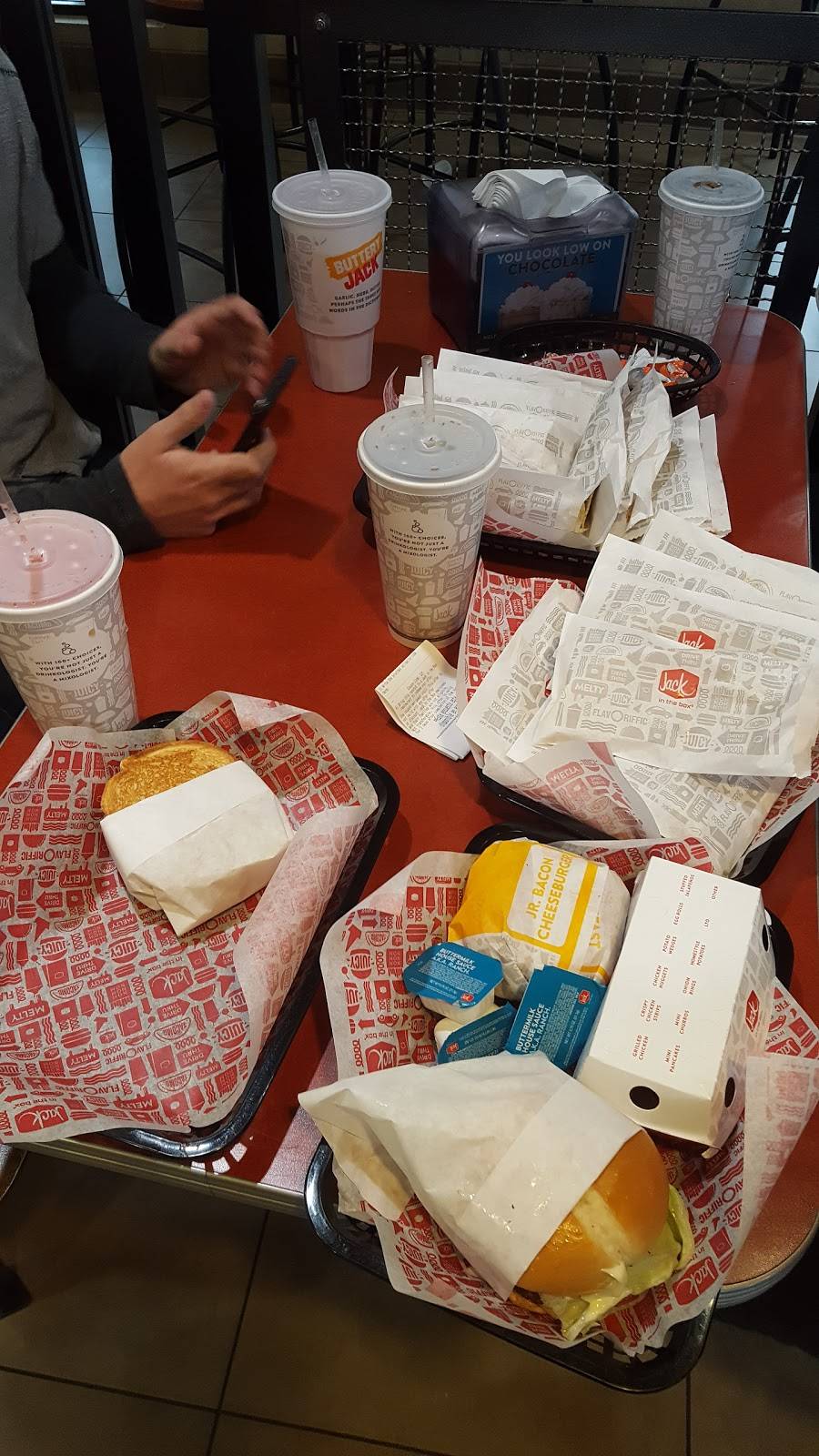 Jack in the Box | restaurant | 12440 Amargosa Rd, Victorville, CA 92392, USA | 7602410740 OR +1 760-241-0740