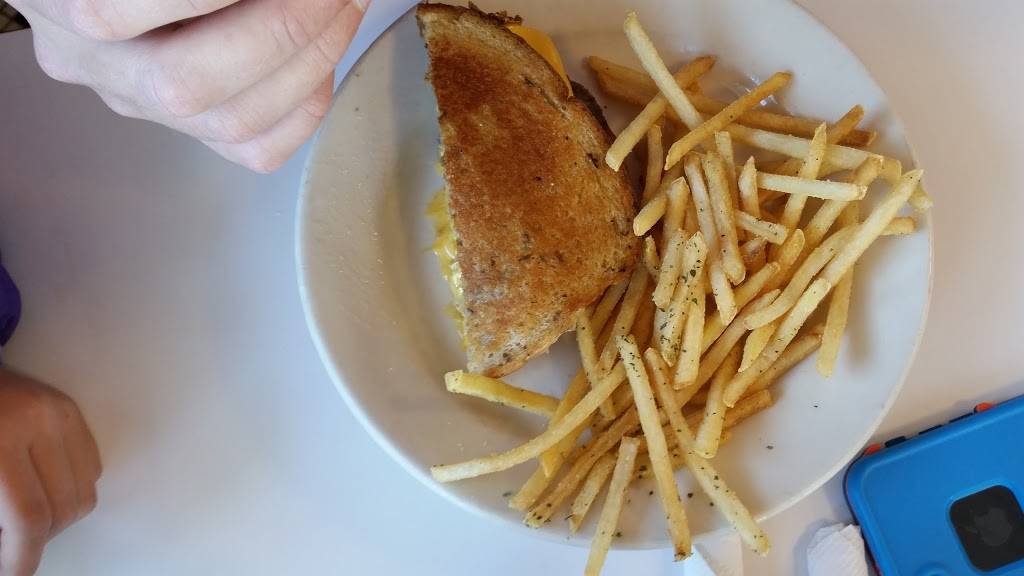 Steak n Shake | restaurant | 14909 Thatcher Ln, Carmel, IN 46032, USA | 3175800890 OR +1 317-580-0890