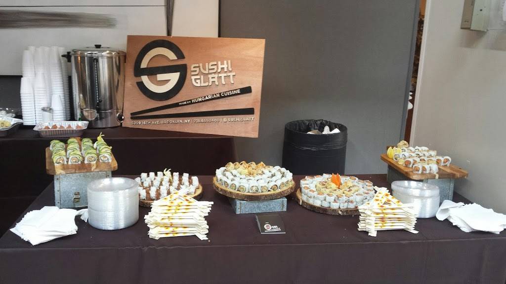 Sushi Glatt | restaurant | 5009 16th Ave, Brooklyn, NY 11204, USA | 7188510400 OR +1 718-851-0400