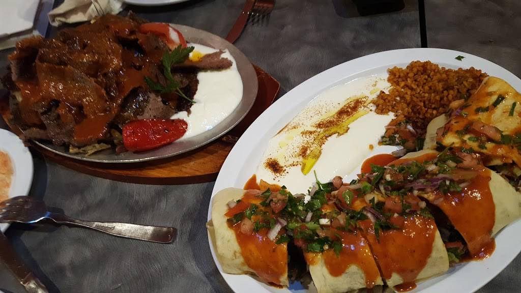 Zizis Cafe | restaurant | 2825 N Sheffield Ave, Chicago, IL 60657, USA | 7736979228 OR +1 773-697-9228