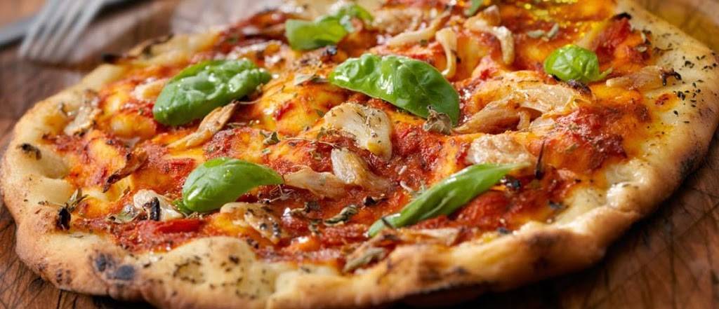 Center Square Grill | restaurant | 84 Center Square, East Longmeadow, MA 01028, USA | 4135250055 OR +1 413-525-0055