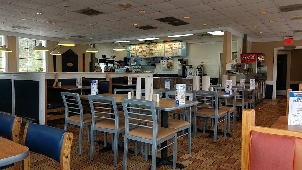 Captain Ds | restaurant | 1498 N Gateway Ave, Rockwood, TN 37854, USA | 8653541555 OR +1 865-354-1555