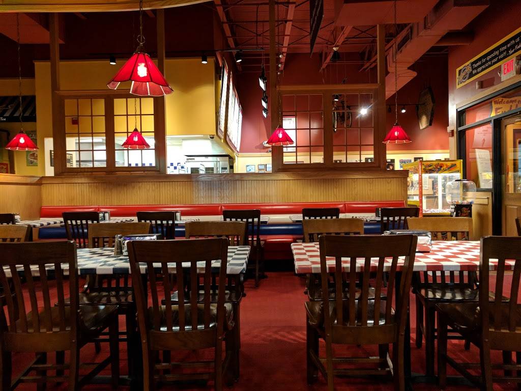 Fuddruckers | restaurant | 2300 E Market St, York, PA 17402, USA | 7177188070 OR +1 717-718-8070