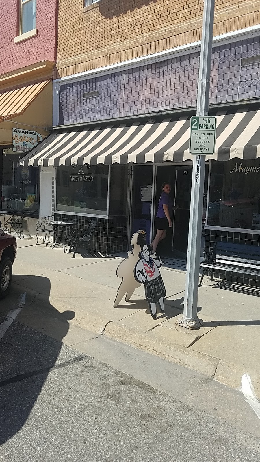 Amandas Bakery & Bistro | bakery | 302 N Broadway St, Abilene, KS 67410, USA | 7852006622 OR +1 785-200-6622