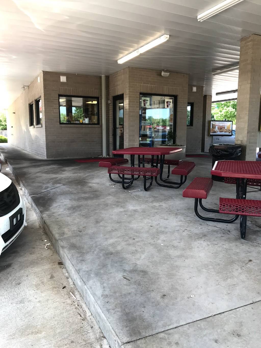 Sonic Drive-In | restaurant | 10701 Roe Ave, Overland Park, KS 66211, USA | 9139010175 OR +1 913-901-0175