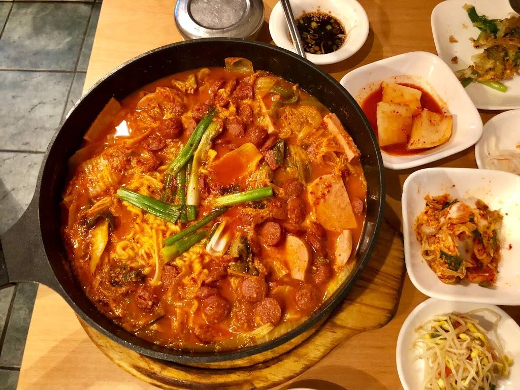 Gom Ba Woo | restaurant | 7133 Columbia Pike C, Annandale, VA 22003, USA | 7036421577 OR +1 703-642-1577