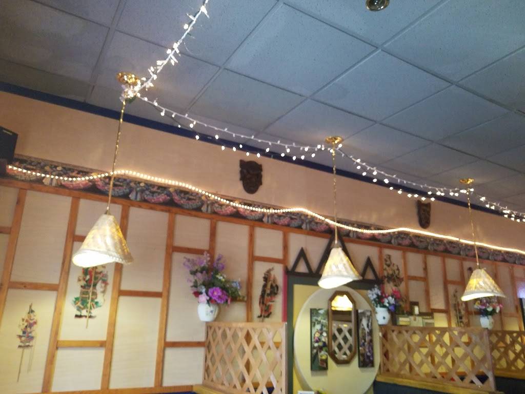 Thai On Highlands | restaurant | 2808 NE Sunset Blvd, Renton, WA 98056, USA | 4257936278 OR +1 425-793-6278