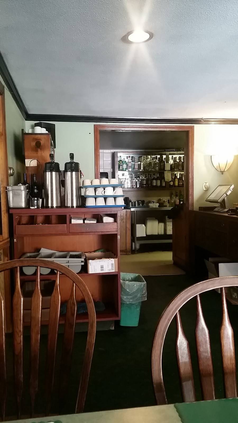 Carriage House Restaurant | restaurant | 660 Spring St, Winchendon, MA 01475, USA | 9782971089 OR +1 978-297-1089