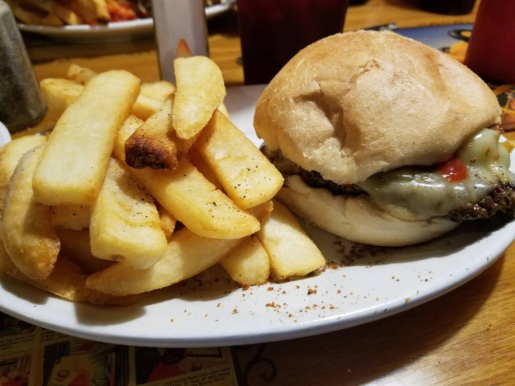 Lindburgers | restaurant | 9834 Glades Rd, Boca Raton, FL 33434, USA | 5612185557 OR +1 561-218-5557