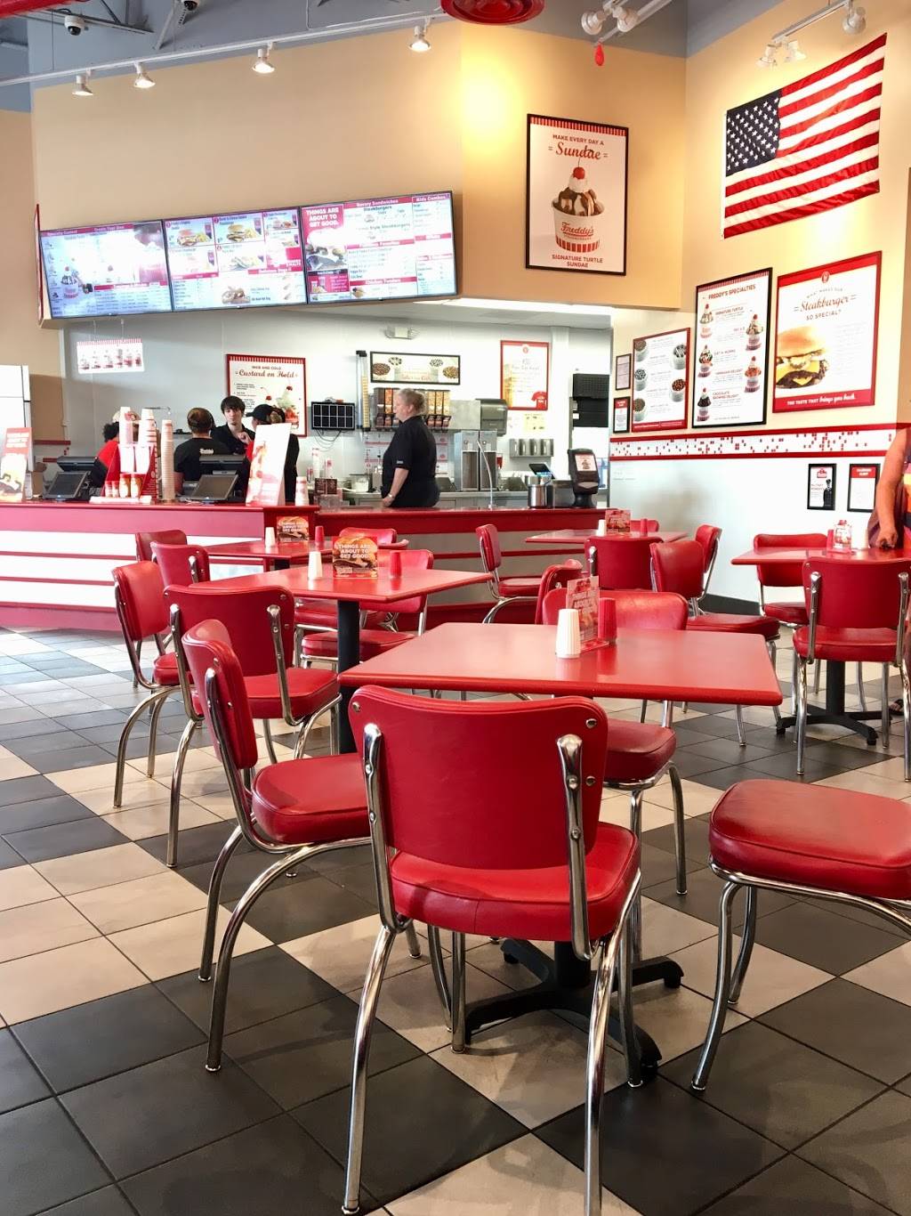 Freddys Frozen Custard & Steakburgers | restaurant | 140 Hatfield Dr #101, Morristown, TN 37814, USA | 4238392331 OR +1 423-839-2331