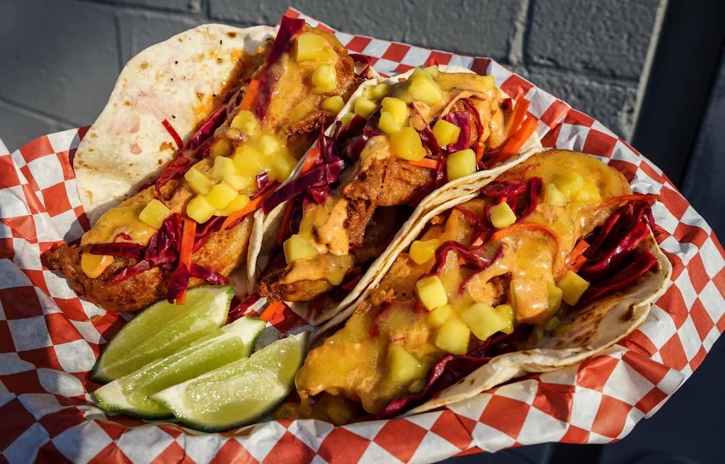 Black Agave Lounge Tequila Ortiz / Mariscos KC | restaurant | 806 W Old 56 Hwy, Olathe, KS 66061, USA | 9137800095 OR +1 913-780-0095