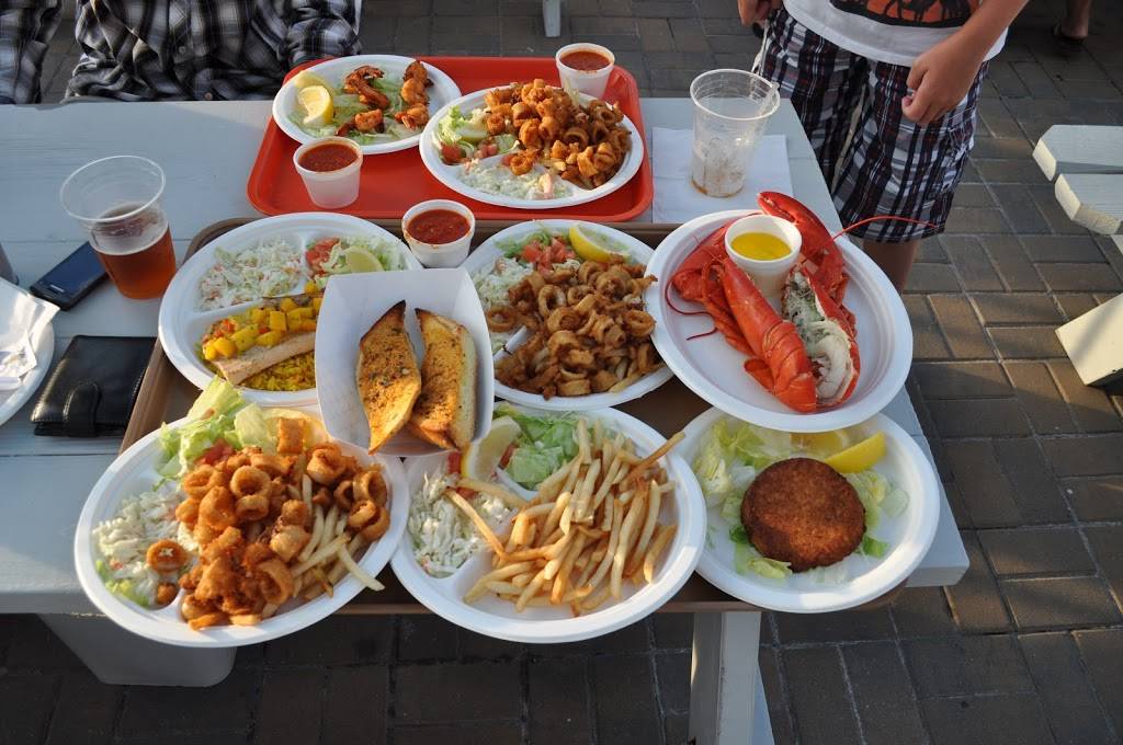 Point Lookout Clam Bar | restaurant | 99 Bayside Dr, Point Lookout, NY 11569, USA | 5168974024 OR +1 516-897-4024