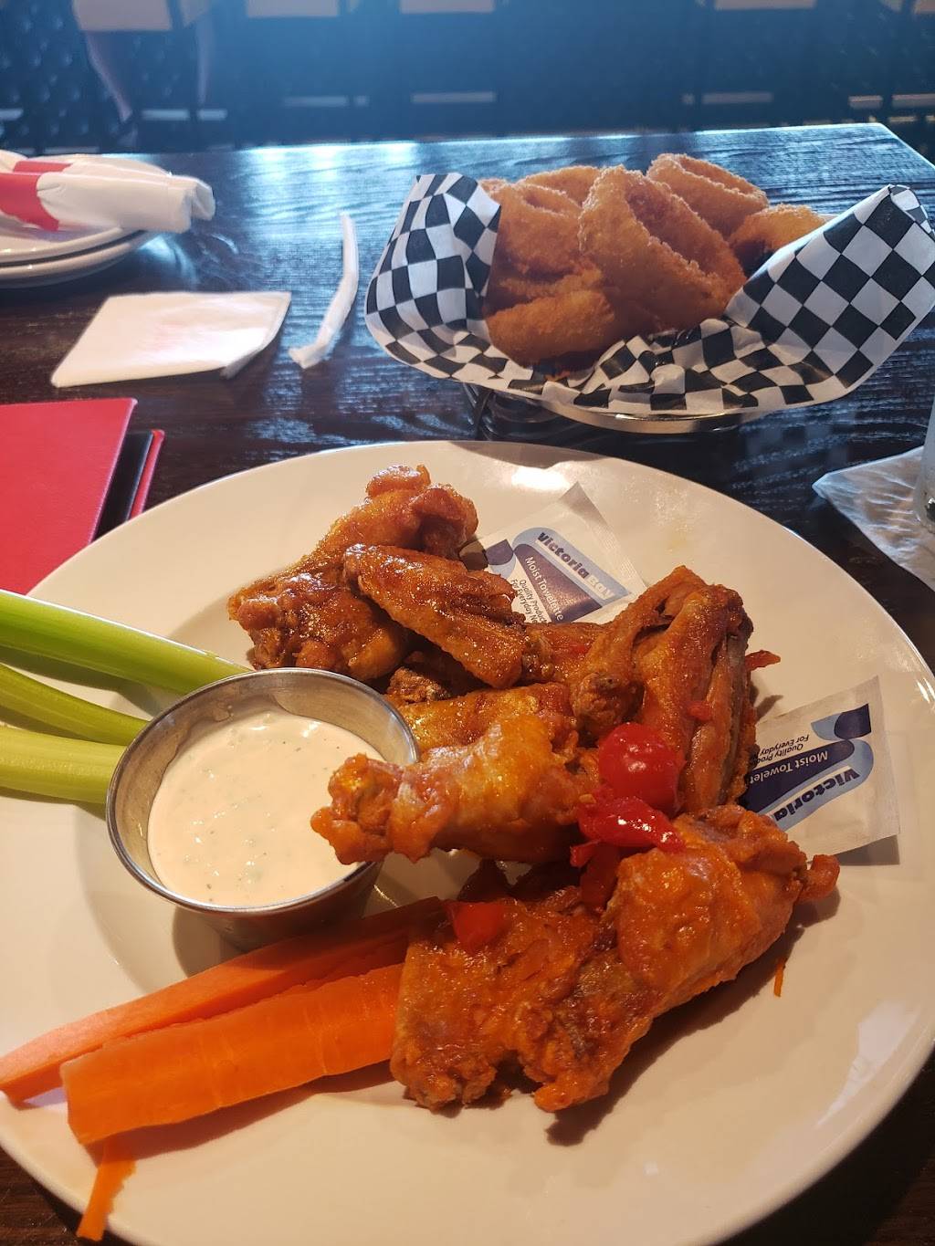 Recovery Sports Grill | restaurant | 1672 Sentinel Dr, Chesapeake, VA 23320, USA | 7578226920 OR +1 757-822-6920