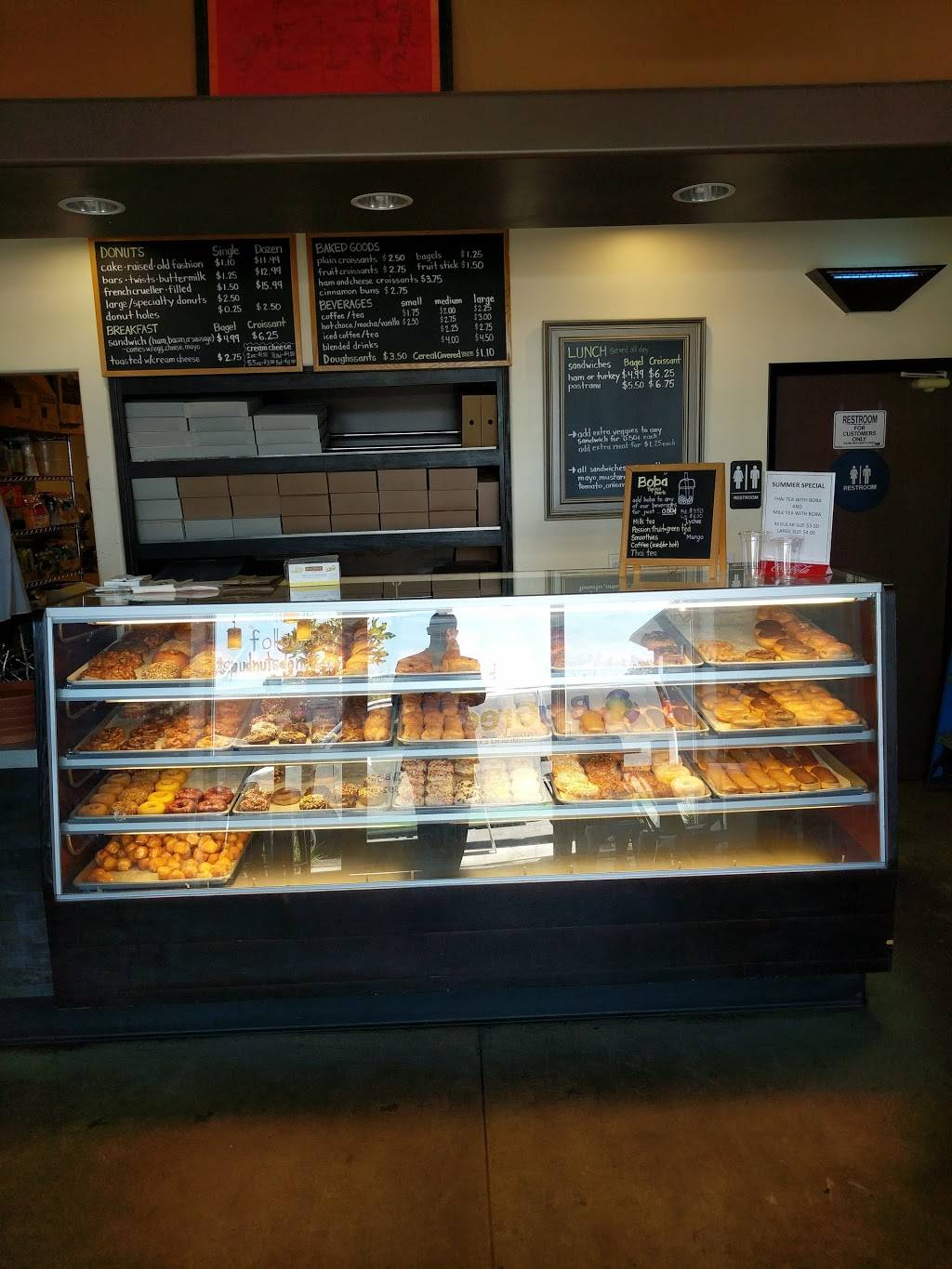 Spudnuts Donuts Isla Vista | bakery | 6530 Seville Rd #101, Isla Vista, CA 93117, USA | 8058454517 OR +1 805-845-4517