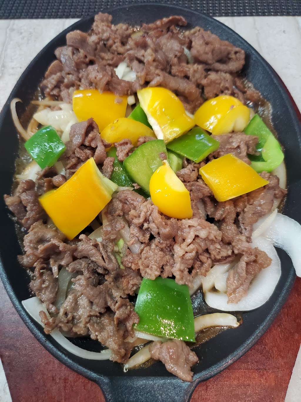 Volcano Asian Restaurant | restaurant | 445 E Main St, El Centro, CA 92243, USA | 7603379105 OR +1 760-337-9105