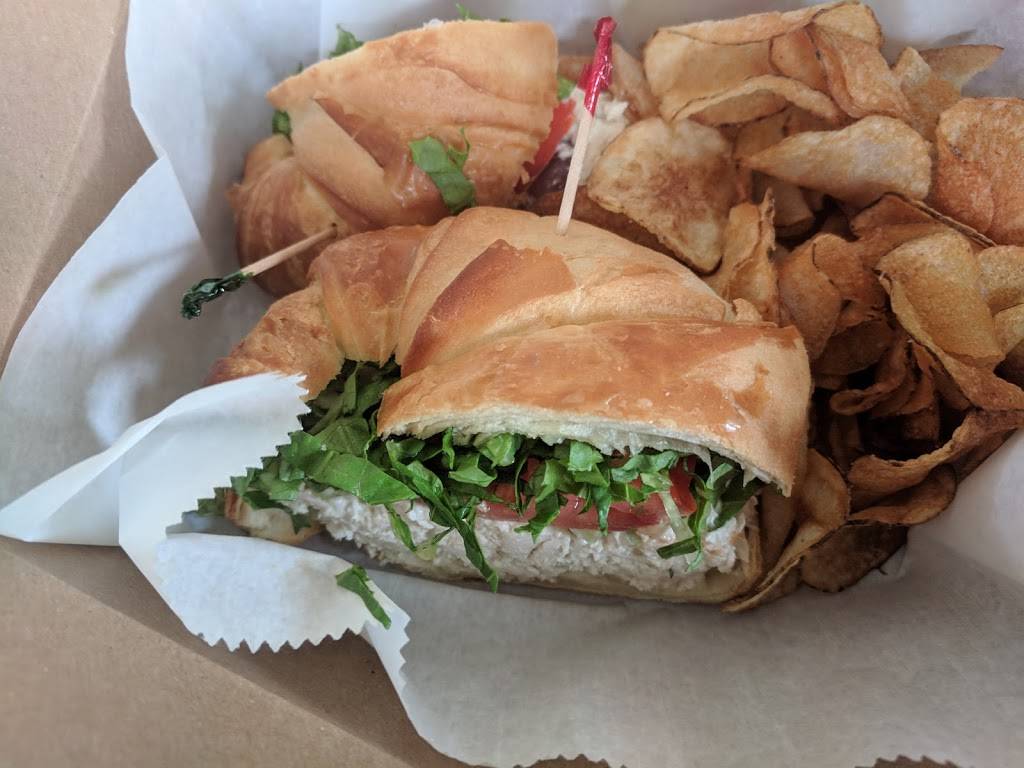 The Bakers Table | restaurant | 4154 S Atlantic Ave, New Smyrna Beach, FL 32169, USA | 3864236656 OR +1 386-423-6656