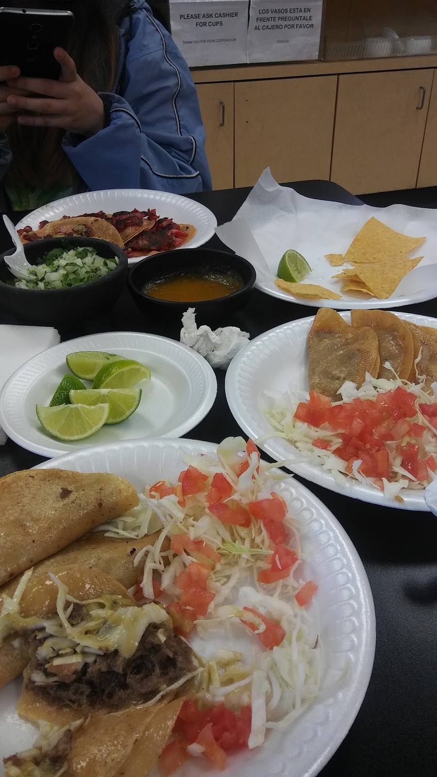 Tacos El Pato | restaurant | 12331 Lake June Rd, Balch Springs, TX 75180, USA | 2149167446 OR +1 214-916-7446