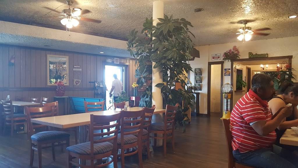 Familia Loritos | restaurant | 2525 W Bethany Home Rd, Phoenix, AZ 85017, USA | 6029731797 OR +1 602-973-1797