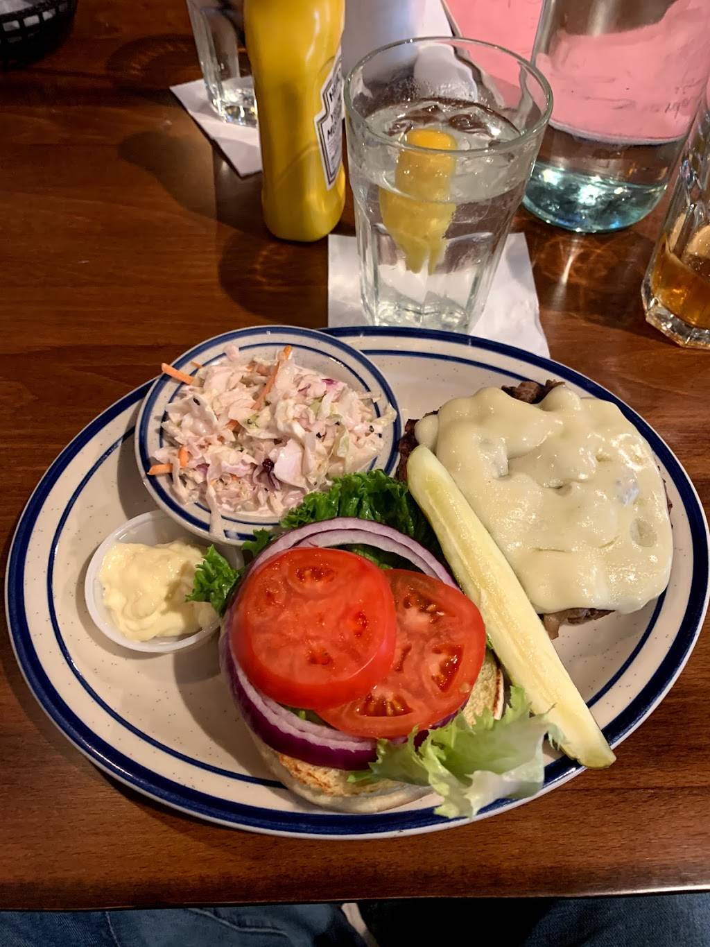 Sweetwater 123 | restaurant | 123 W Richardson Ave, Summerville, SC 29483, USA | 8436958488 OR +1 843-695-8488