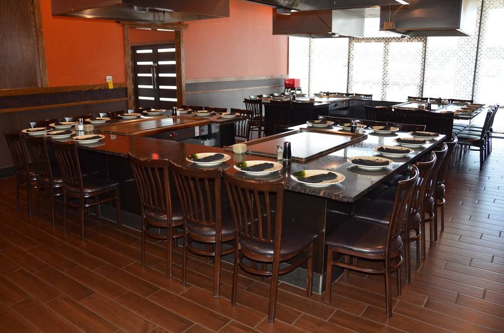 Fujiyama Japanese Steakhouse | restaurant | 1233 W Morton Ave, Jacksonville, IL 62650, USA | 2172438688 OR +1 217-243-8688