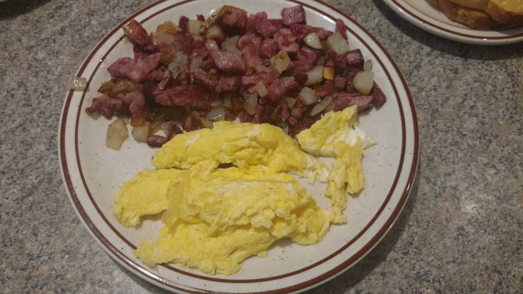 Willies Rear | restaurant | 1315 W South Airport Rd, Traverse City, MI 49686, USA | 2314215506 OR +1 231-421-5506