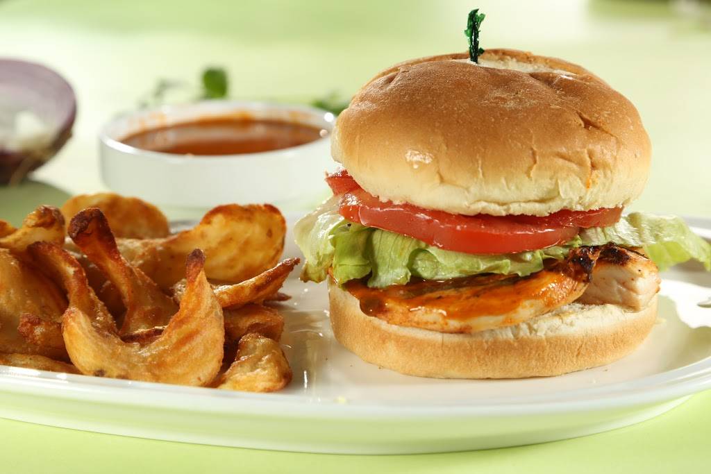 Degs Flame Grilled Chicken | restaurant | Liberty Center, 7100 Foundry Row S226, Liberty Township, OH 45069, USA | 5138293347 OR +1 513-829-3347